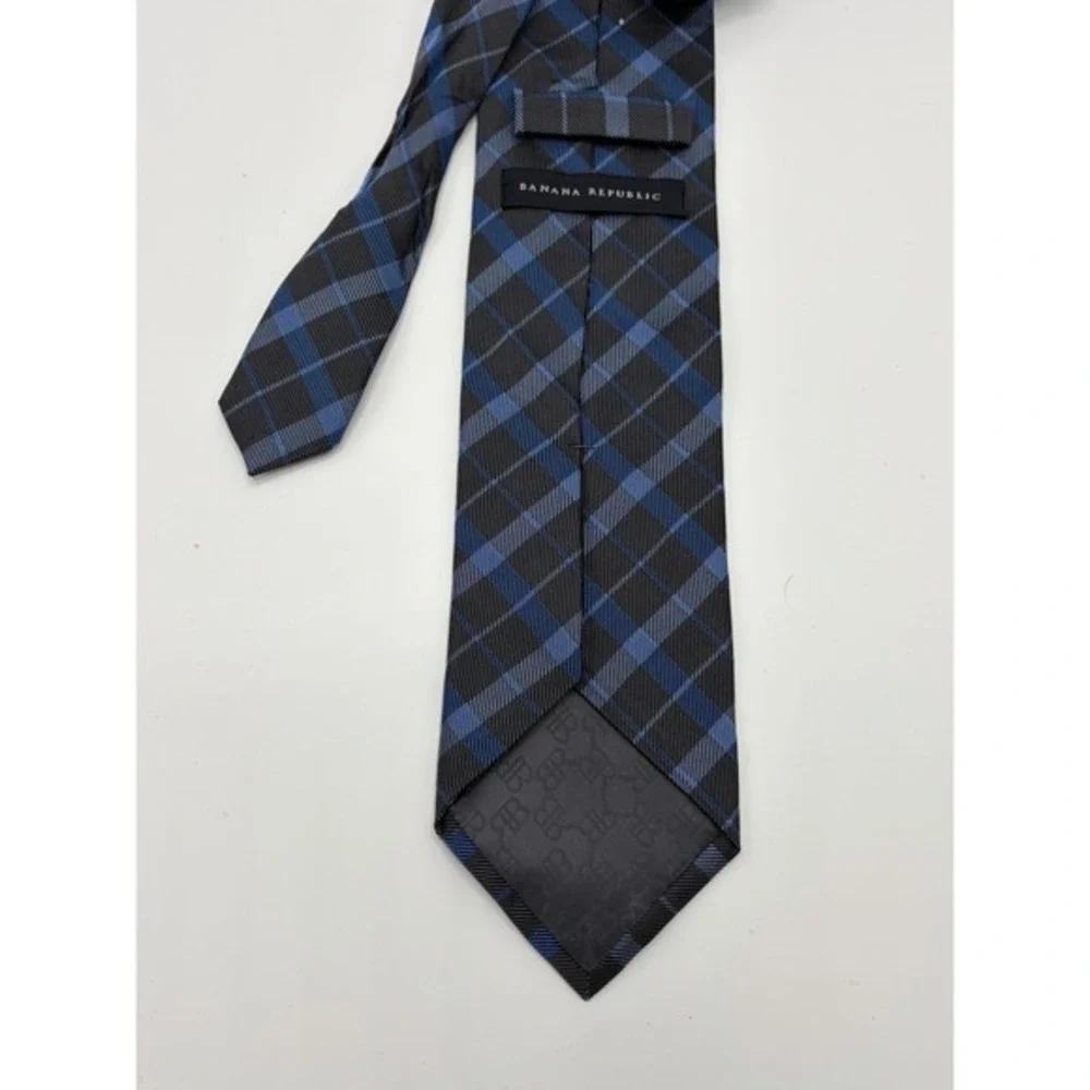 Banana Republic Turkish Silk‎ Tie Blue Black Plaid 58
